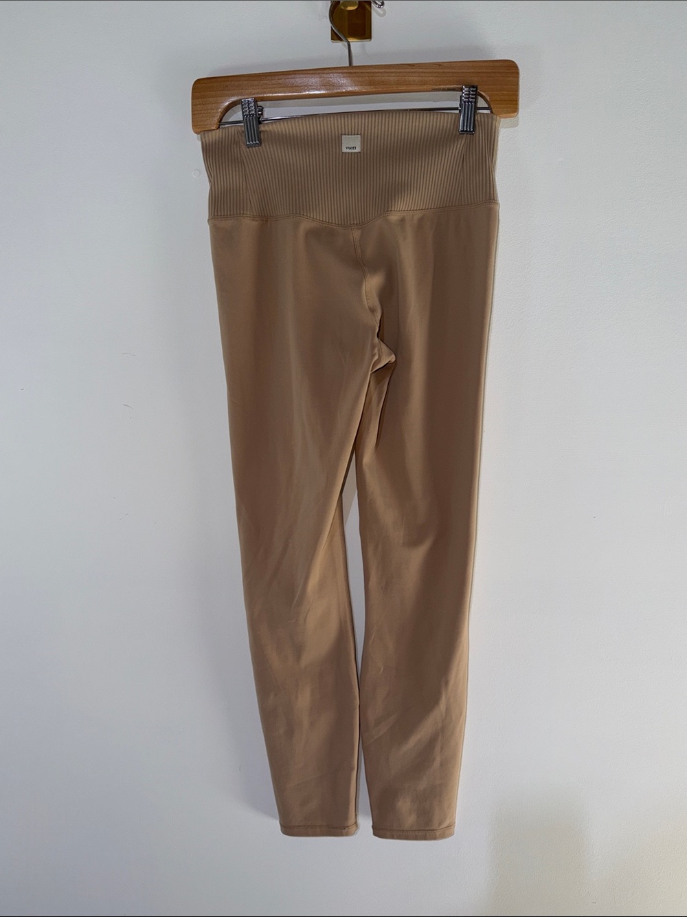 Vuori High-Waist Tan Leggings woman’s size small